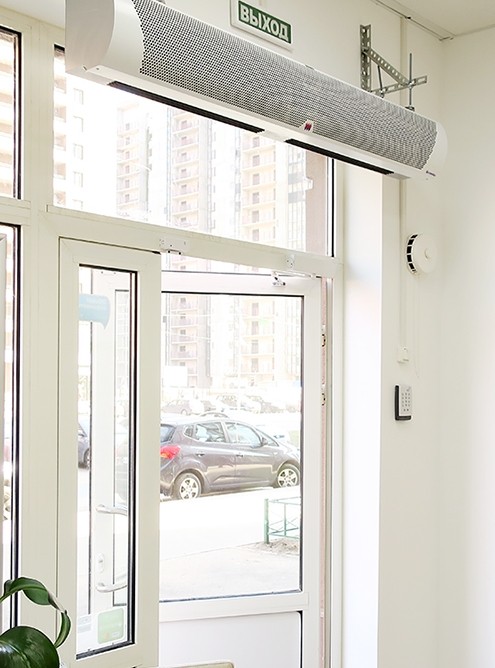 Тепловая завеса Тепломаш КЭВ-29П2121W (водяная)